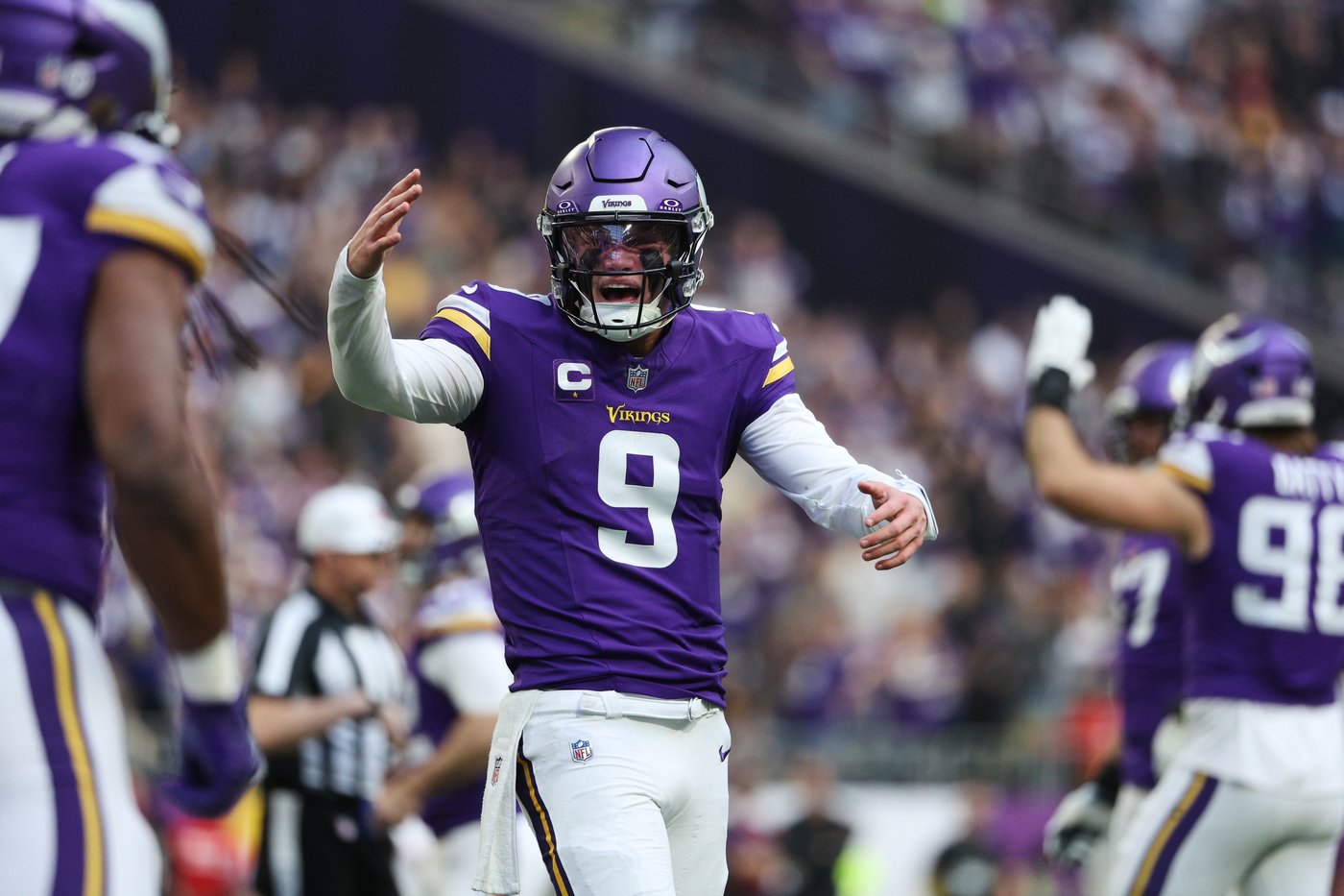 Cowboys cling to playoff hopes as Vikings visit with focus on McCarthy's growth | iNFOnews.ca Cowboys cling to playoff hopes as Vikings visit with focus on McCarthy's growth | iNFOnews.ca