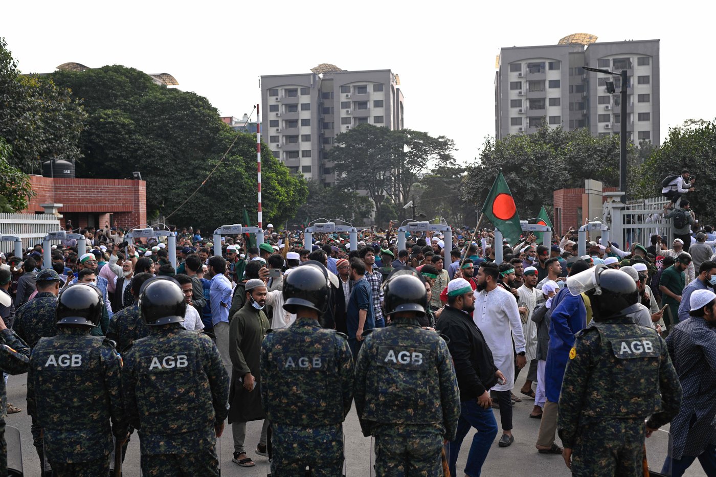 Bangladesh mourns slain activist as tensions rise ahead of elections | iNFOnews.ca
