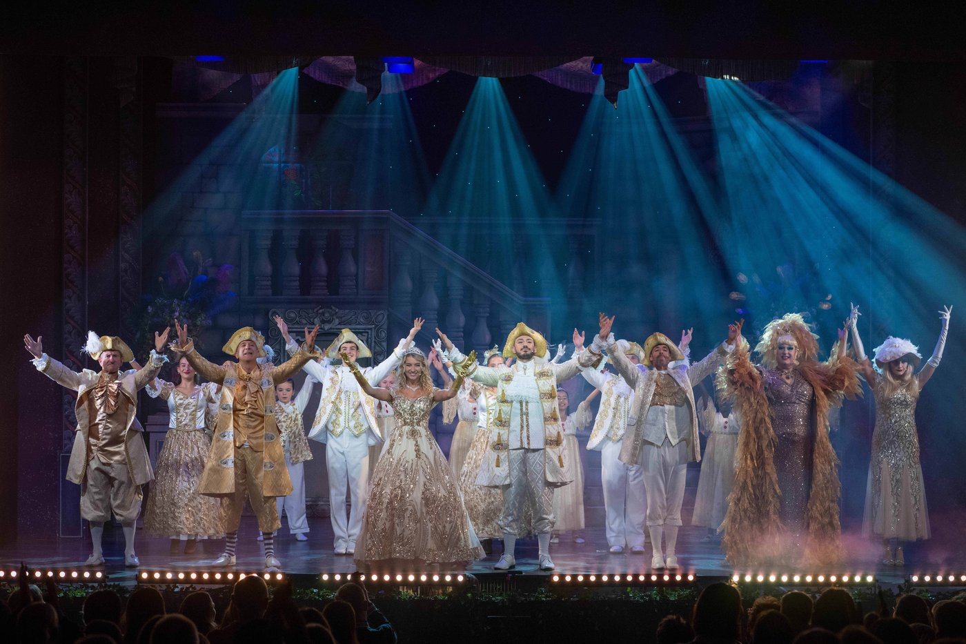 'Eddie the Eagle' transitions from Olympic ski jumper to actor, in photos | iNFOnews.ca