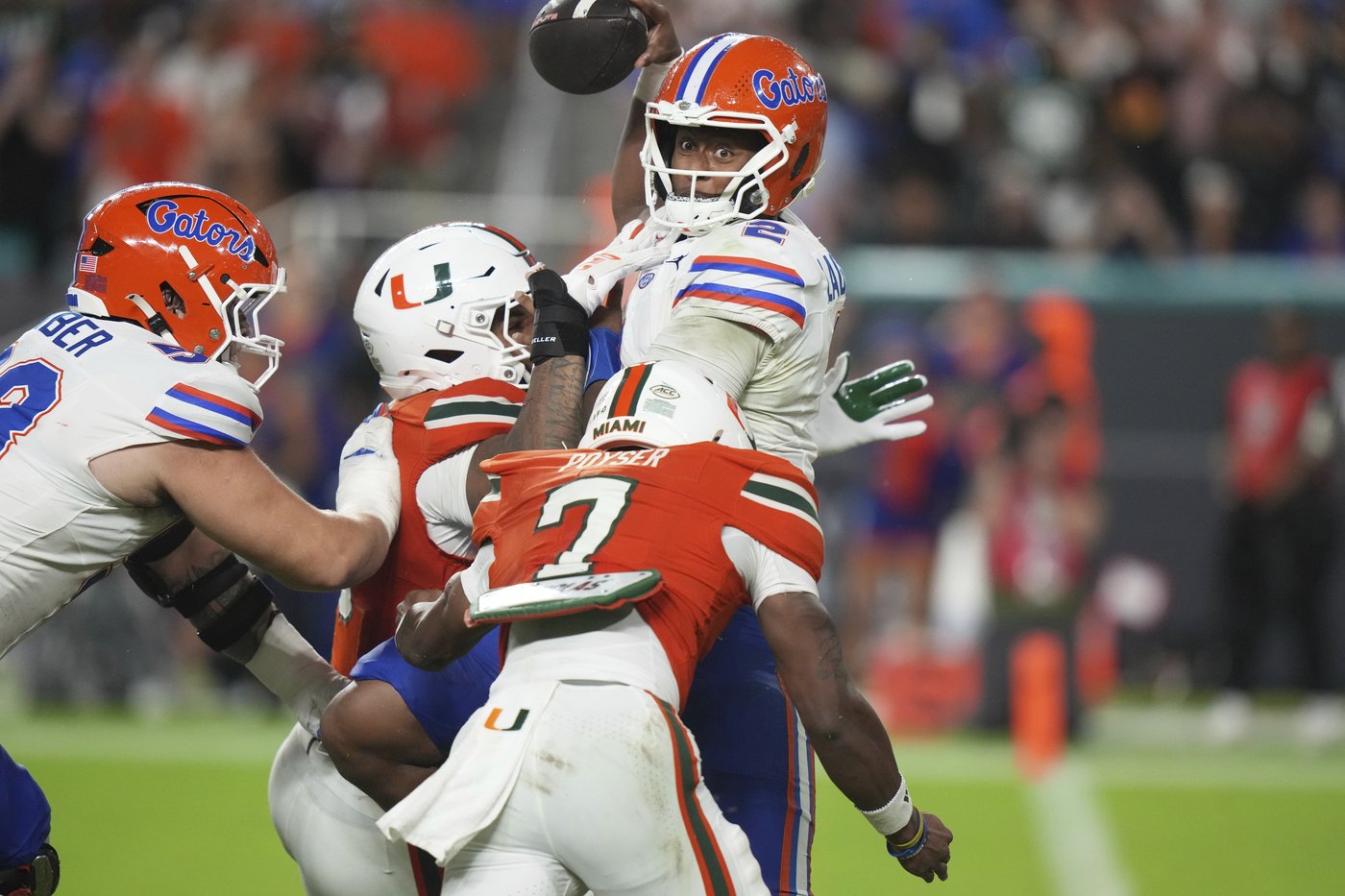No. 4 Miami's defense holds Florida to 141 yards, Hurricanes ease past Gators 26-7 to move to 4-0 | iNFOnews.ca