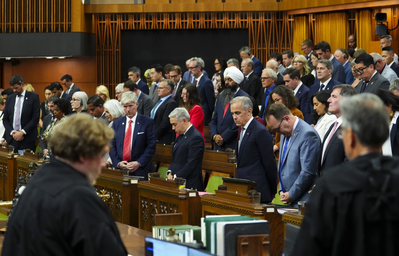 MPs observe moment of silence for Ken Dryden in House of Commons | iNFOnews.ca