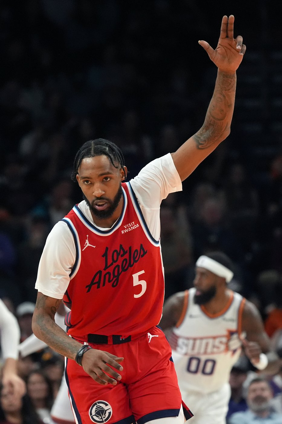 Green shines in Suns debut with 29 points, and Phoenix tops undermanned Clippers 115-102 | iNFOnews.ca