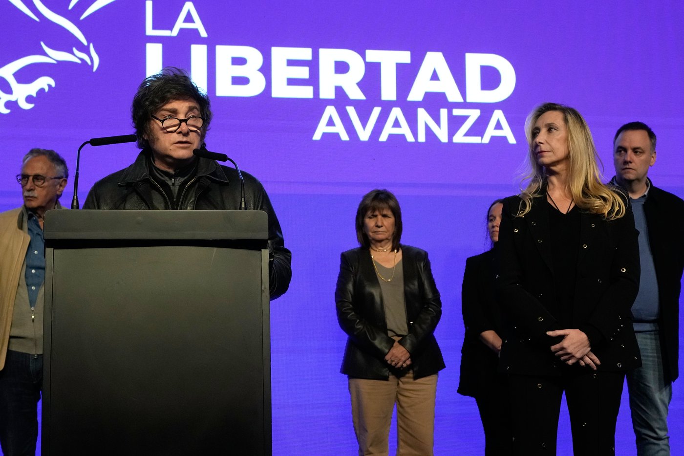 Argentina's Milei reopens ministry, restarts dialogue with opposition after electoral defeat | iNFOnews.ca