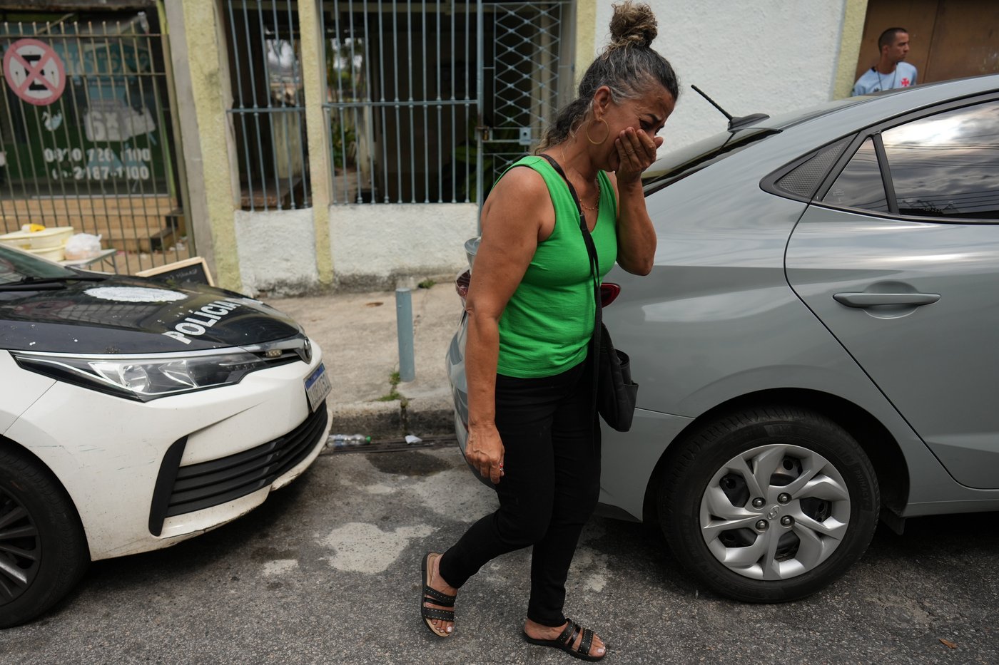 Photos show massive police raid in Rio's favelas leaving dozens dead in clashes with drug gangs | iNFOnews.ca