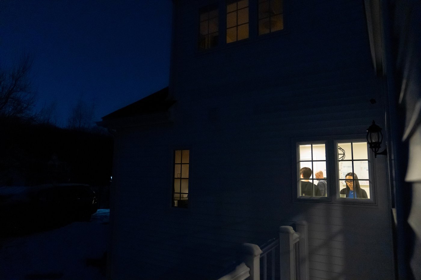 PHOTO ESSAY: One woman’s journey with lupus, the disease of 1,000 faces | iNFOnews.ca