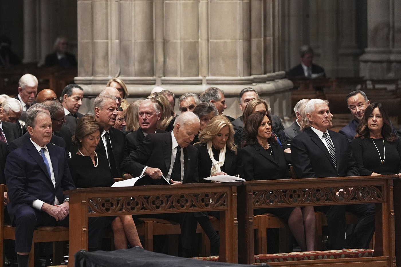 Respect and remembrance for Cheney from Bush, Biden and past vice presidents as Trump is excluded | iNFOnews.ca