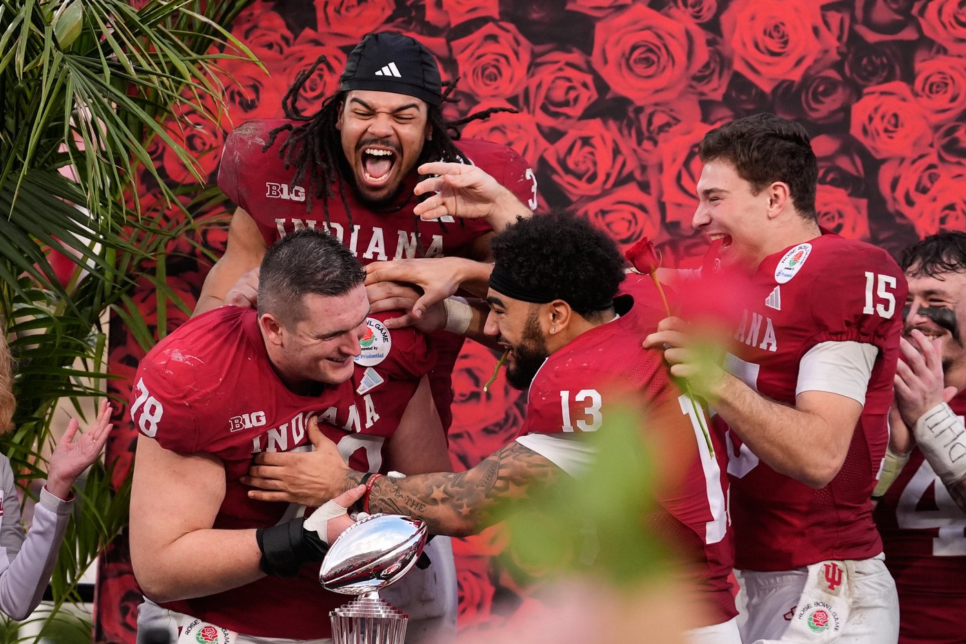 Indiana and Oregon to meet again at the Peach Bowl with a spot in the CFP title game on the line | iNFOnews.ca