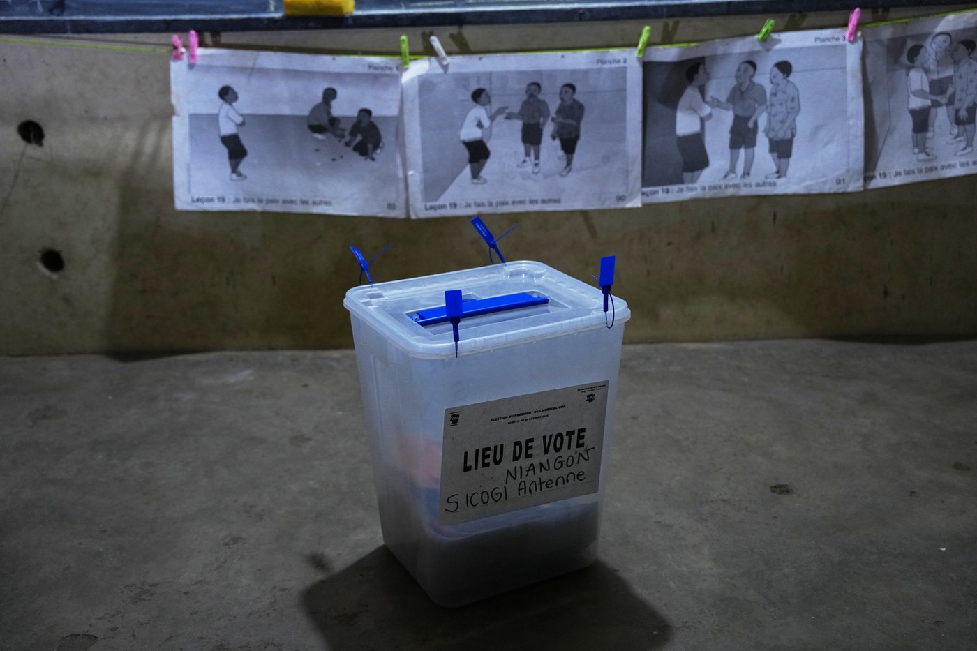 Photos from Ivory Coast’s presidential election as 83-year-old incumbent seeks fourth term | iNFOnews.ca