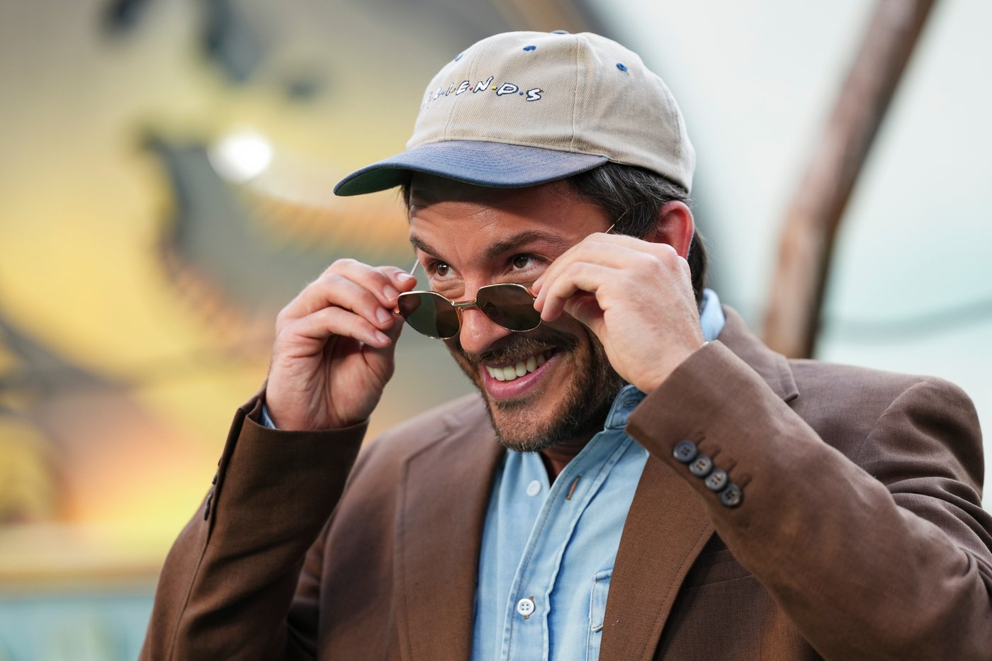 Jonathan Bailey named People magazine’s 2025 Sexiest Man Alive | iNFOnews.ca