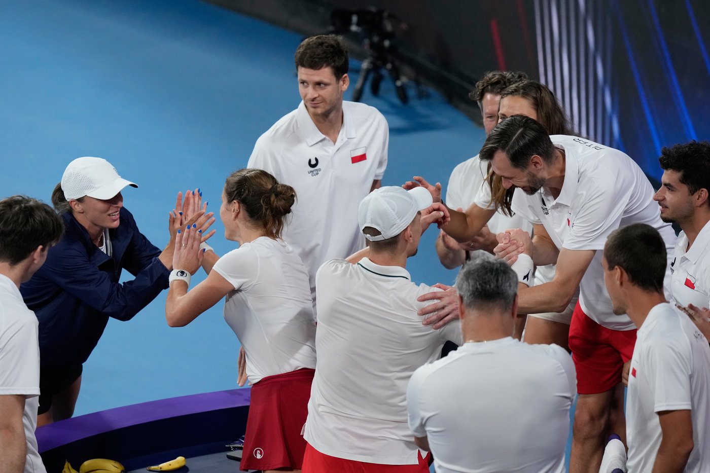 Poland beats US in mixed doubles decider to reach United Cup final against Switzerland | iNFOnews.ca