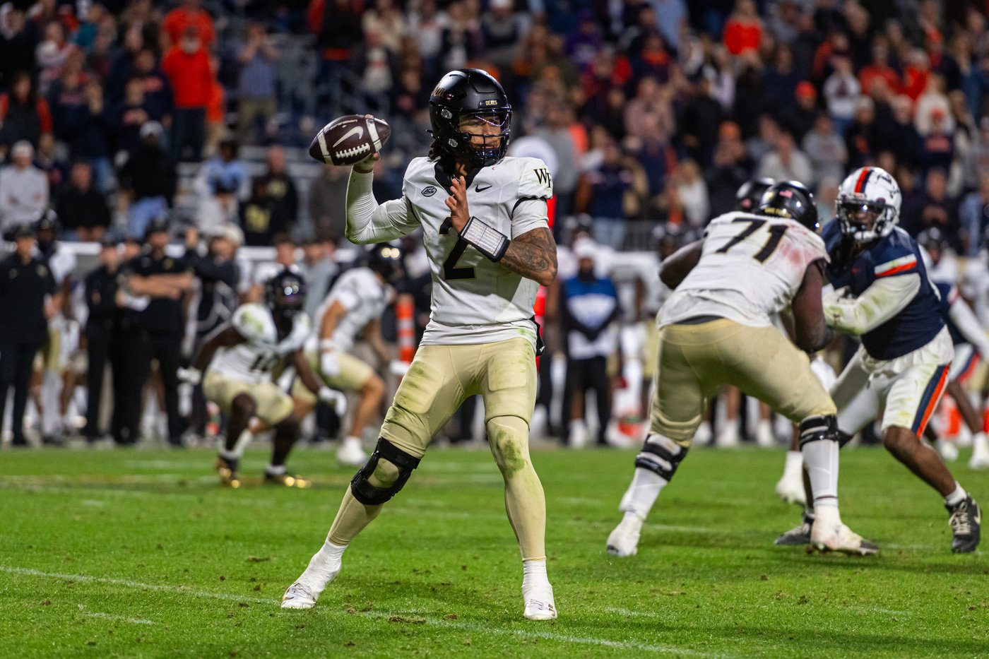 Wake Forest keeps No. 12 Virginia out of end zone in 16-9 win. Cavaliers QB Morris hurt | iNFOnews.ca Wake Forest keeps No. 12 Virginia out of end zone in 16-9 win. Cavaliers QB Morris hurt | iNFOnews.ca
