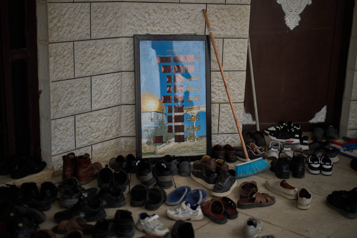 Photos capture West Bank olive harvest as villagers fear more violence by Israeli settlers | iNFOnews.ca