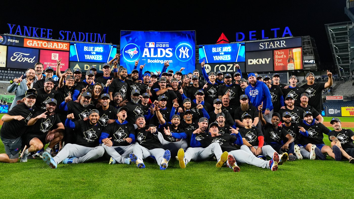 Blue Jays beat the Yankees 5-2 to advance to American League Championship Series | iNFOnews.ca Blue Jays beat the Yankees 5-2 to advance to American League Championship Series | iNFOnews.ca