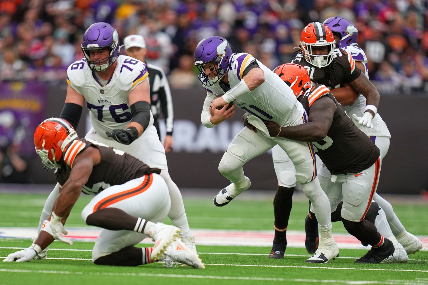 Jordan Addison's late touchdown gives Vikings 21-17 win over Browns in London | iNFOnews.ca