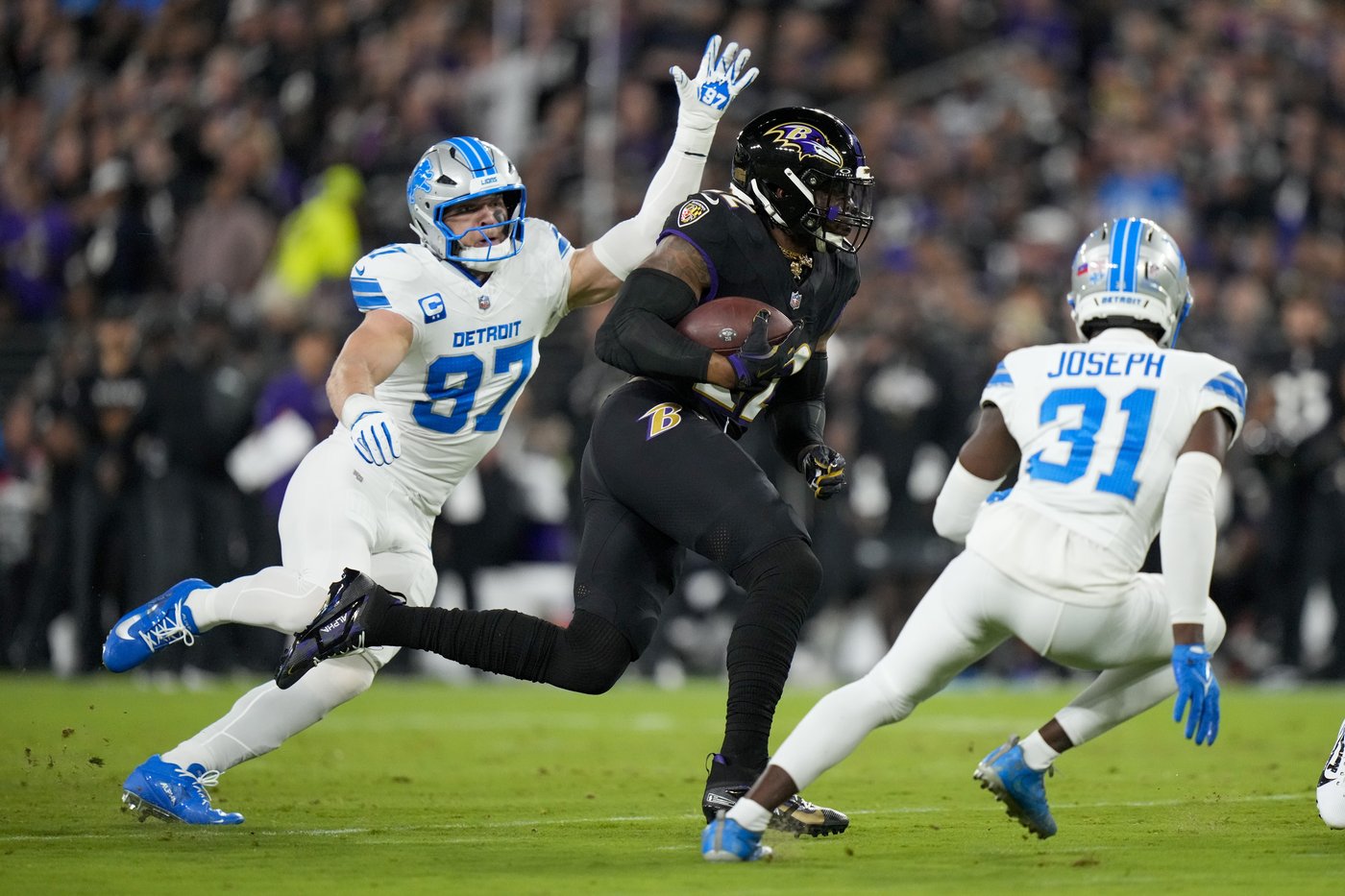 Lions host Browns in matchup of balanced, high-scoring offense and run-stuffing, stingy defense | iNFOnews.ca