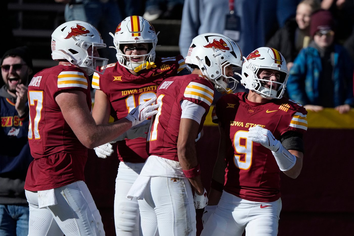 Rocco Becht throws for 3 TDs and Iowa State snaps 3-game skid against Kansas 38-14 | iNFOnews.ca