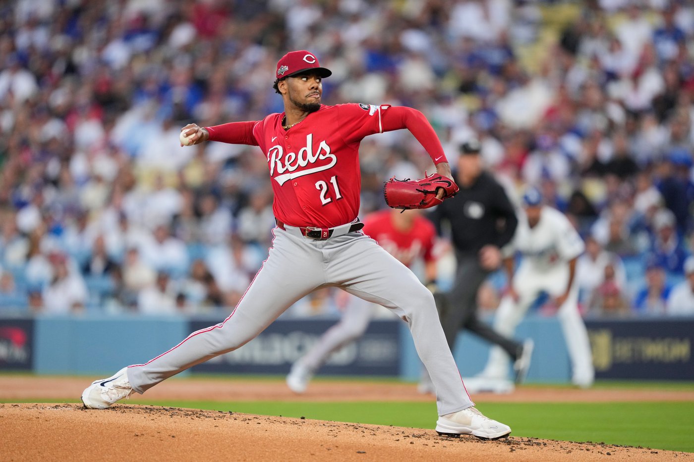 Reds ace Hunter Greene rocked in postseason debut back home in LA | iNFOnews.ca