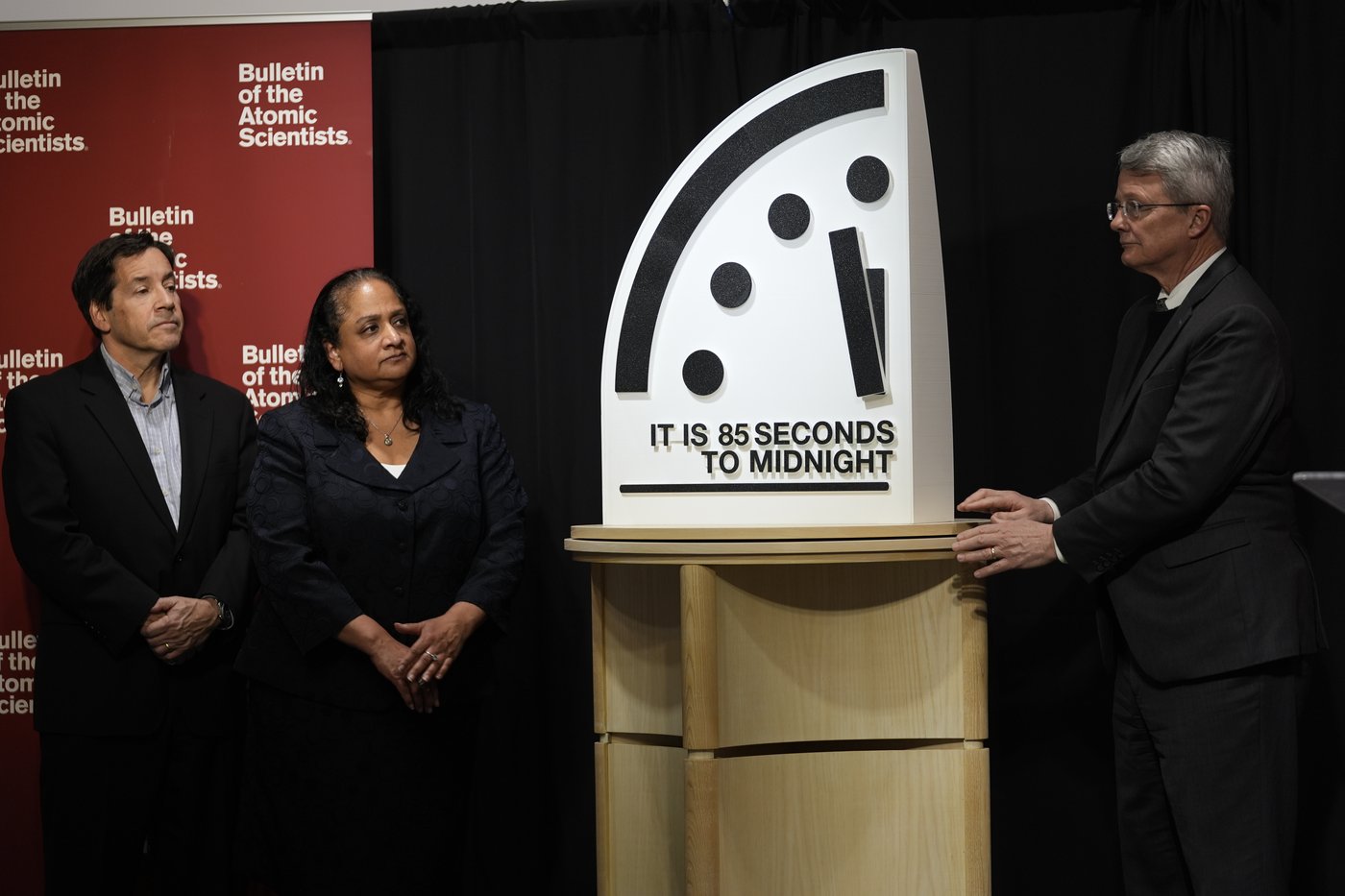 'Doomsday Clock' moves closer to midnight over threats from nuclear weapons, climate change and AI | iNFOnews.ca