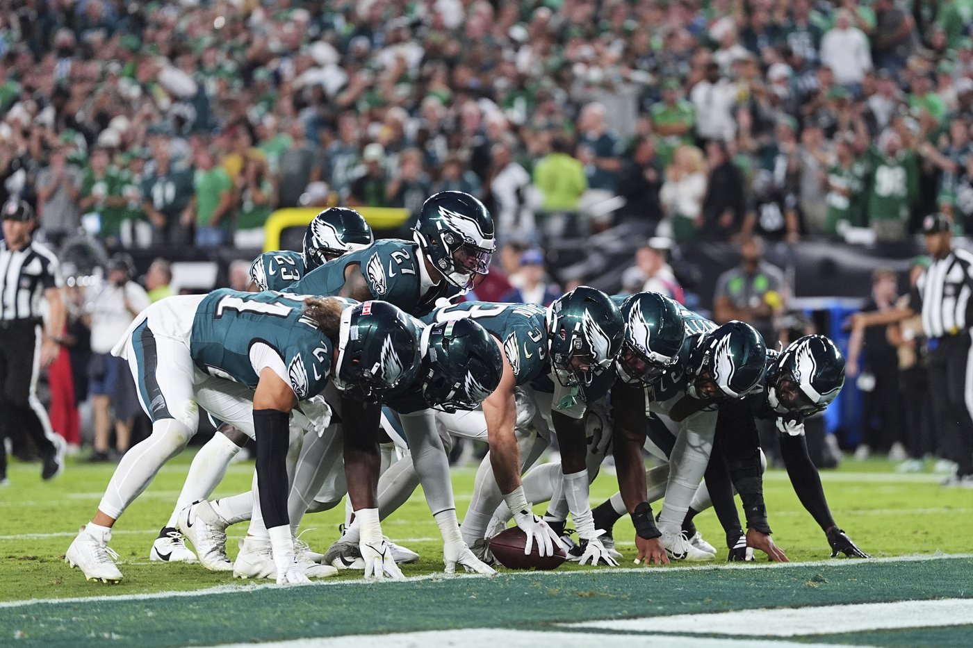 Top photos from the NFL season opener between the Philadelphia Eagles and the Dallas Cowboys | iNFOnews.ca