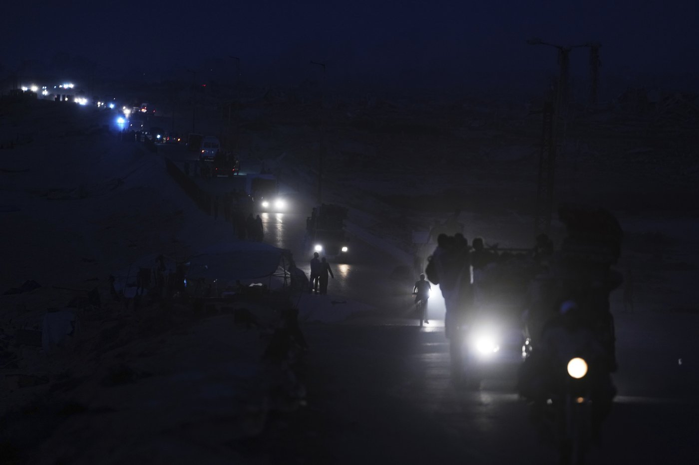 A Houthi drone strikes an Israeli airport in a rare hit as Israel steps up Gaza City attacks | iNFOnews.ca A Houthi drone strikes an Israeli airport in a rare hit as Israel steps up Gaza City attacks | iNFOnews.ca