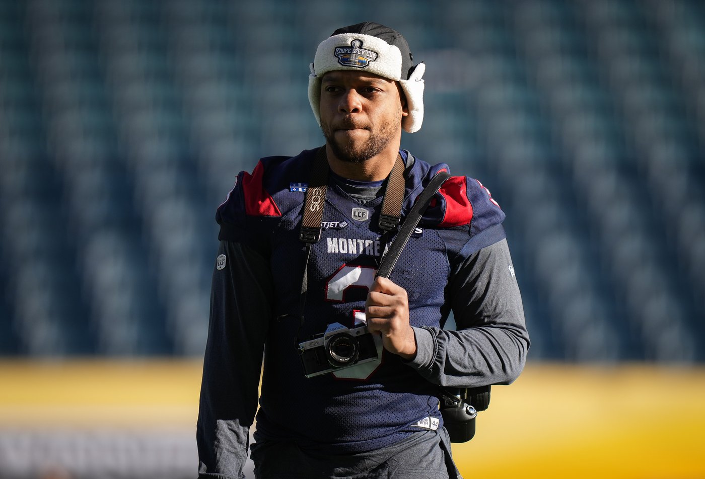 Photo Gallery: Roughriders and Alouettes Walkthrough Stadium Pre-Grey Cup | iNFOnews.ca