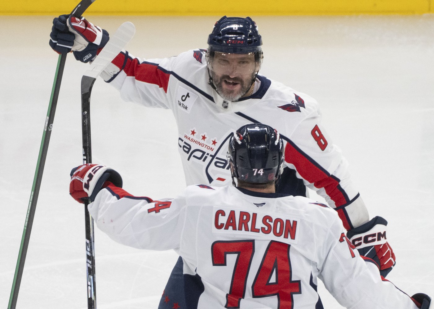 Ovechkin nets hat trick in 8-4 win, Capitals hand Canadiens fifth straight loss | iNFOnews.ca