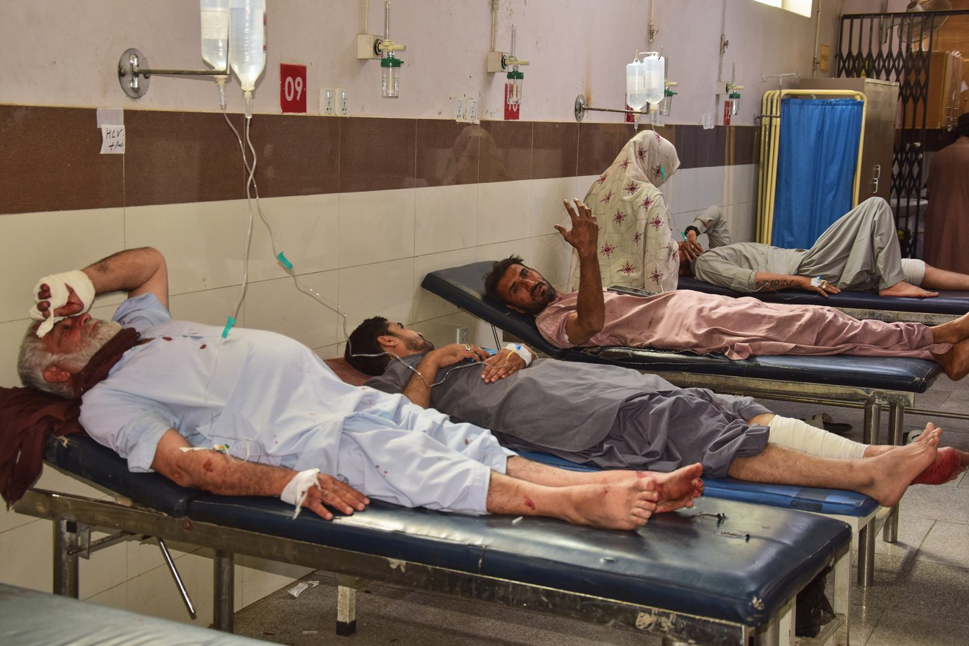 Car bomb outside Pakistan's security force headquarters kills at least 10, dozens injured | iNFOnews.ca
