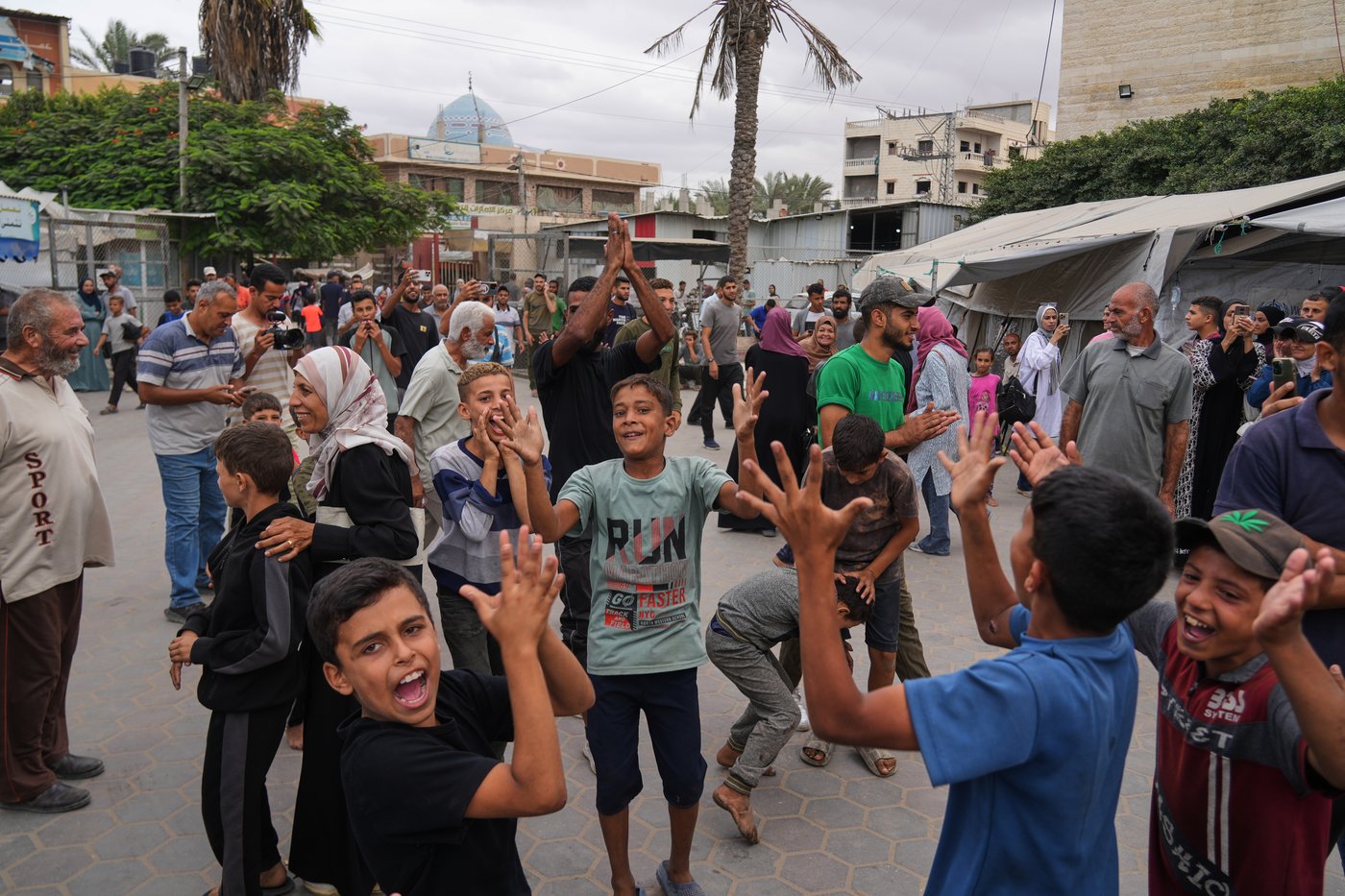 Israel and Hamas will exchange hostages and prisoners after agreeing to a pause in the war in Gaza | iNFOnews.ca Israel and Hamas will exchange hostages and prisoners after agreeing to a pause in the war in Gaza | iNFOnews.ca