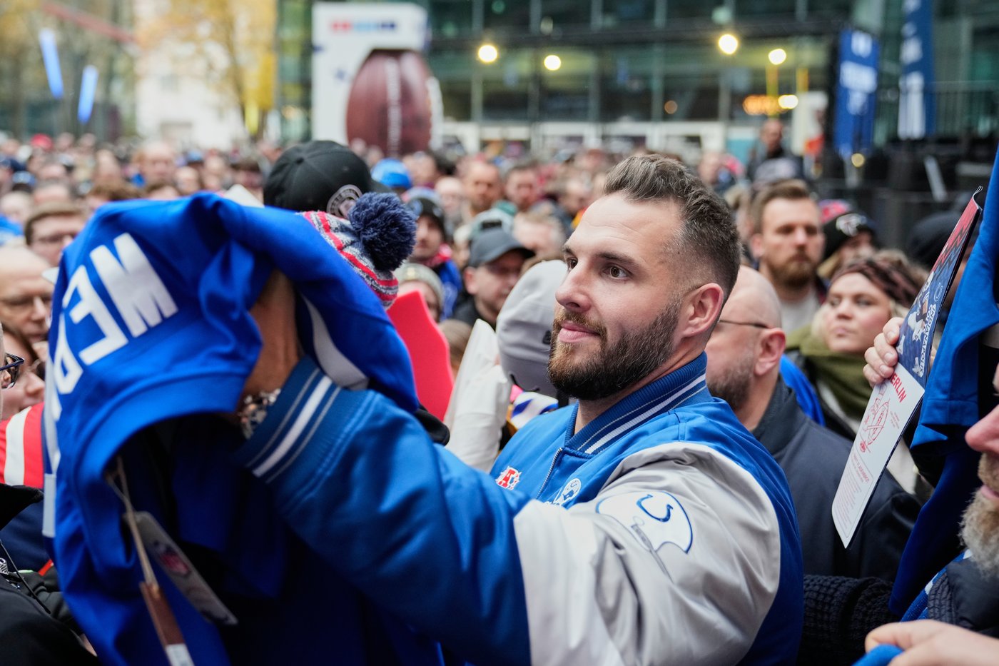 Björn Werner is the 'German Pat McAfee' bringing the NFL, Colts and Bromania to the masses | iNFOnews.ca Björn Werner is the 'German Pat McAfee' bringing the NFL, Colts and Bromania to the masses | iNFOnews.ca