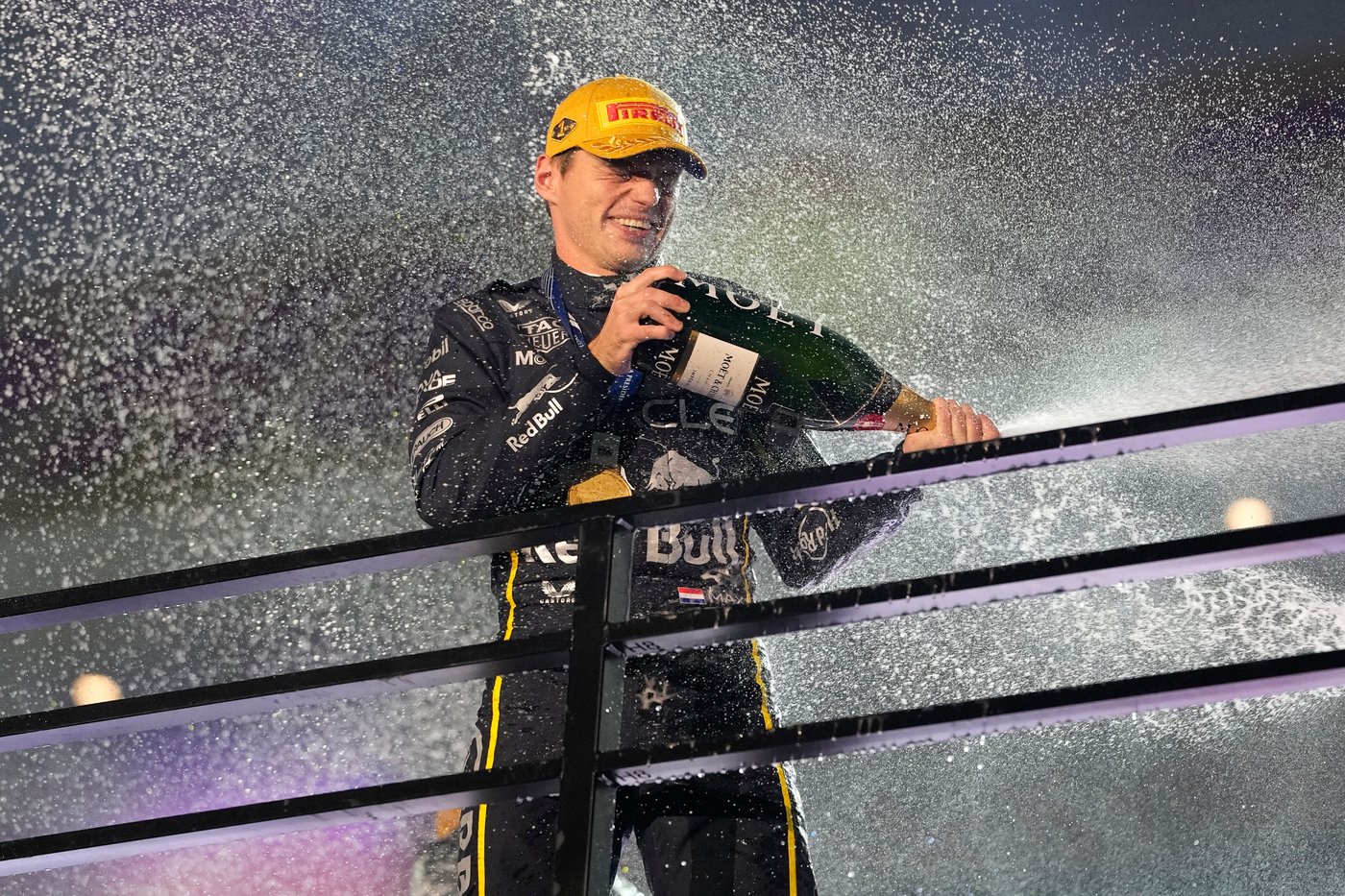 Max Verstappen wins Las Vegas Grand Prix, narrows F1 points gap | iNFOnews.ca