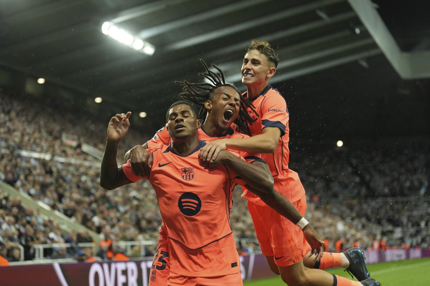 Rashford impresses with first goals for Barcelona as Tuchel watches | iNFOnews.ca