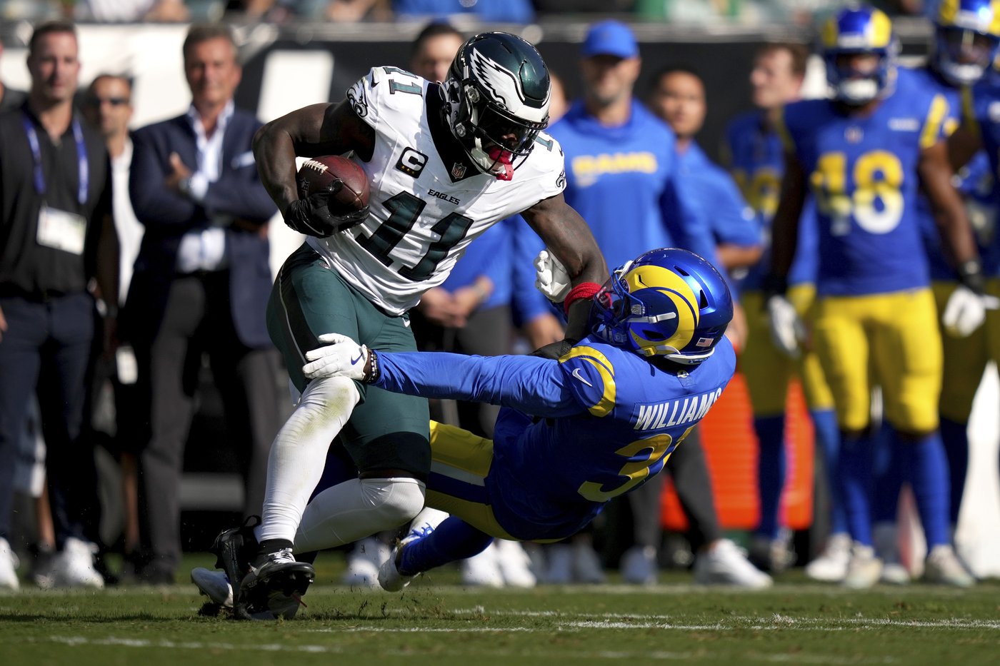A.J. Brown among Eagles with declined production even as the champs take 4-0 record against Broncos | iNFOnews.ca