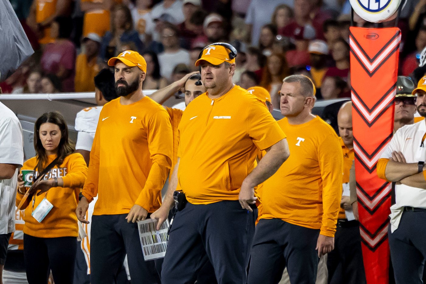 No. 6 Alabama stifles No. 11 Tennessee 37-20 for its 4th straight win over a ranked team | iNFOnews.ca