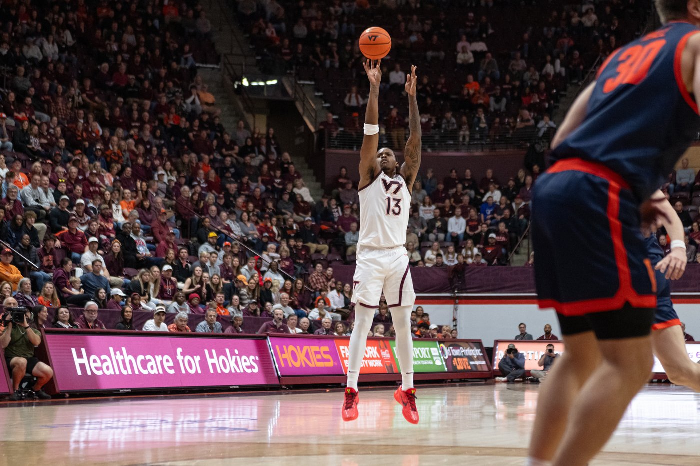 Virginia Tech pulls away from No. 21 Virginia in triple overtime for 95-85 win | iNFOnews.ca