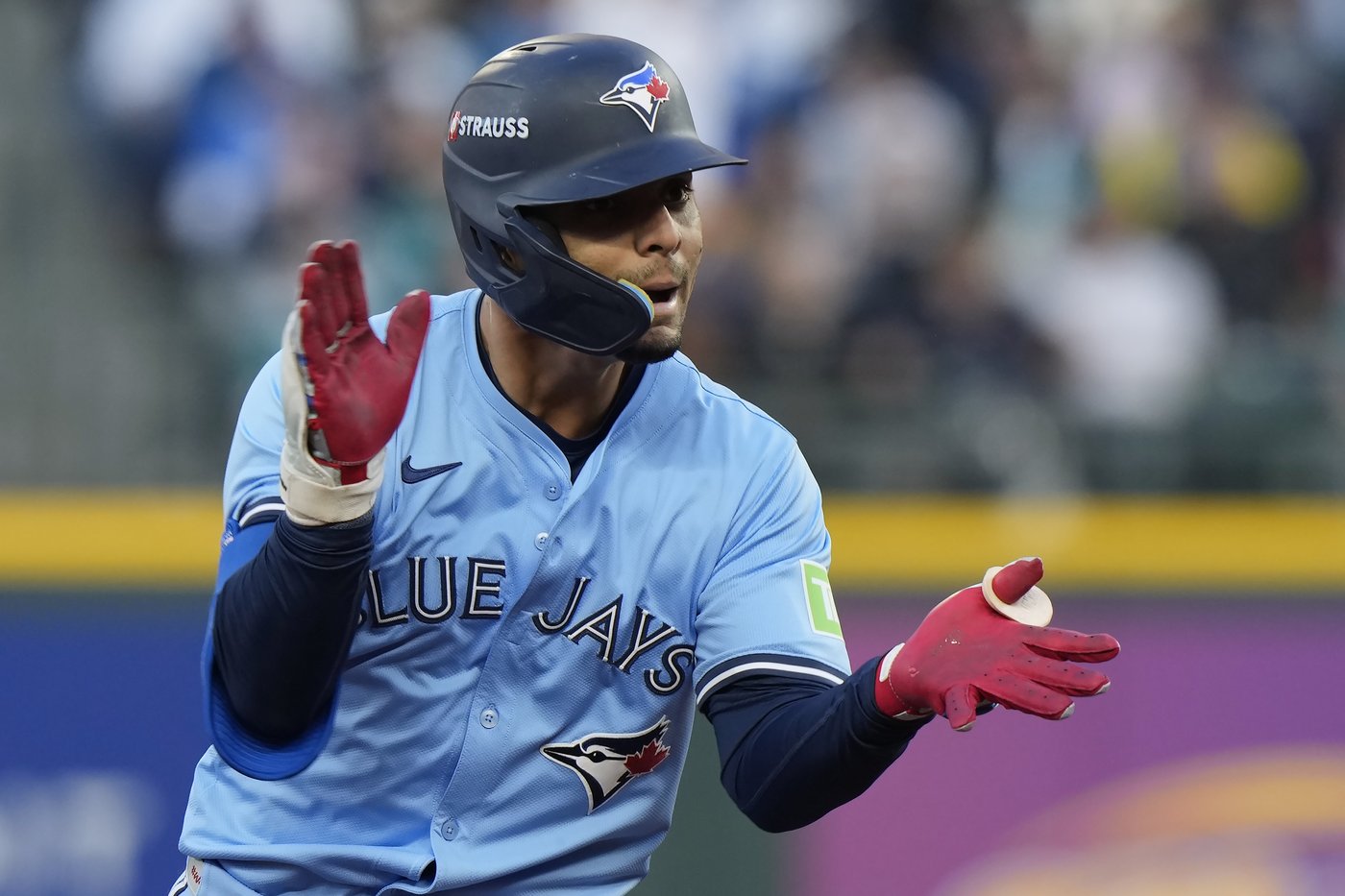 Photo Gallery: Blue Jays cruise to 13-4 Game 3 win in ALCS | iNFOnews.ca