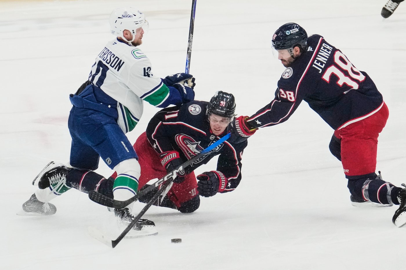 Blue Jackets beat skidding Canucks 4-1 behind Marchenko and Johnson | iNFOnews.ca
