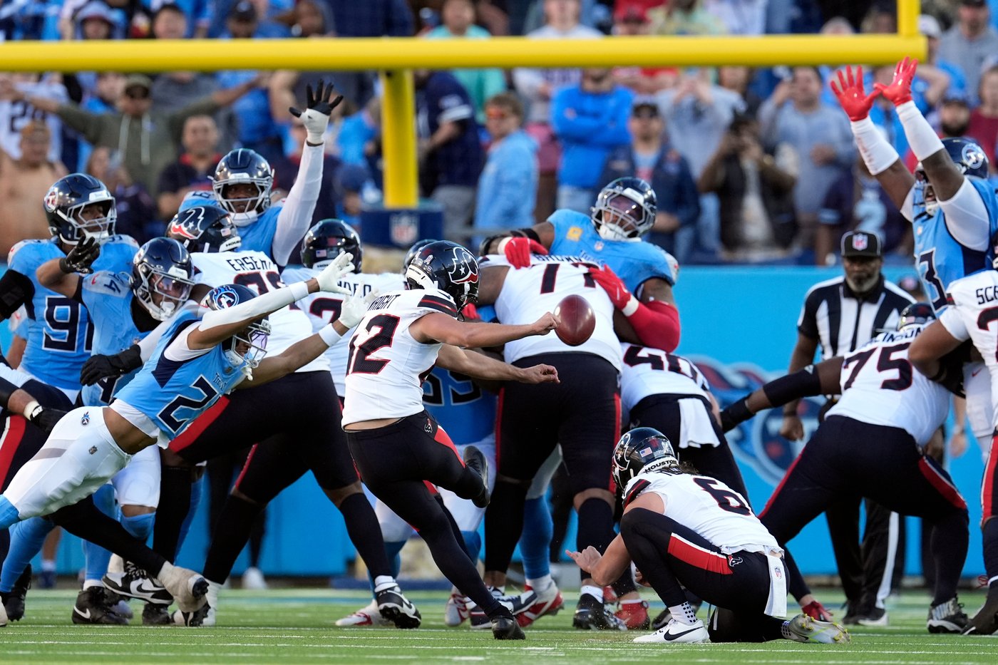 Davis Mills leads Texans to 16-13 win over Titans on Wright's game-ending field goal | iNFOnews.ca Davis Mills leads Texans to 16-13 win over Titans on Wright's game-ending field goal | iNFOnews.ca