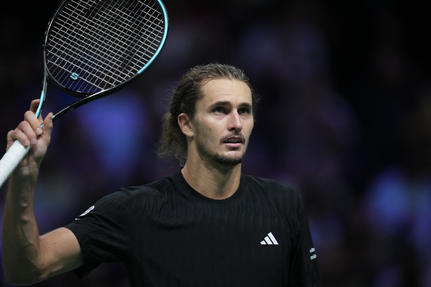 Sinner reaches Paris Masters quarterfinals and stays on course for No. 1 ranking, Zverev wins | iNFOnews.ca