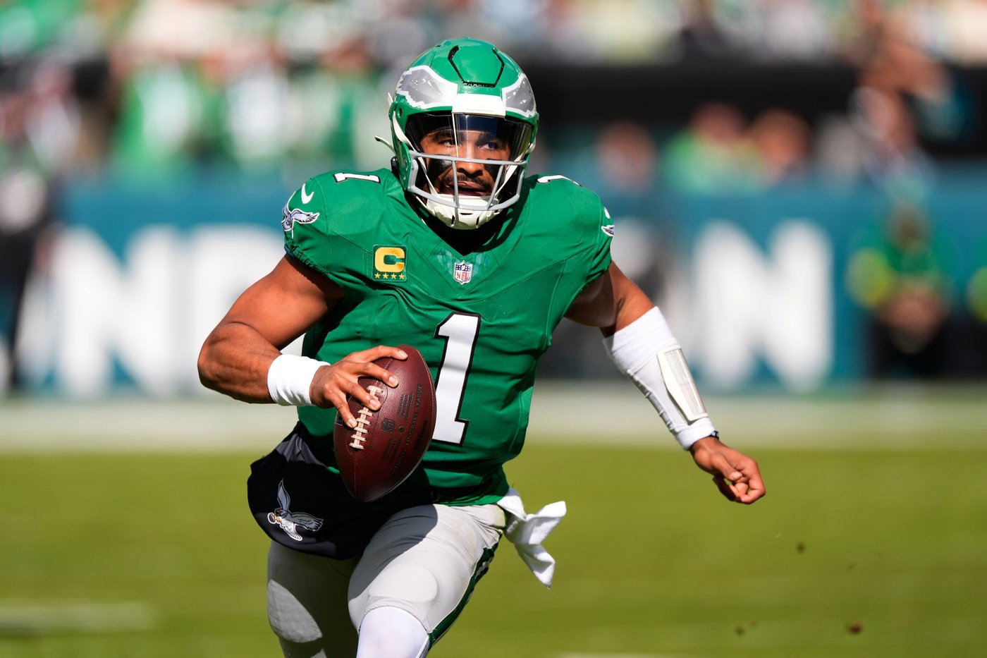 Eagles head into bye week with 6-2 record and Jalen Hurts playing at a high level | iNFOnews.ca Eagles head into bye week with 6-2 record and Jalen Hurts playing at a high level | iNFOnews.ca