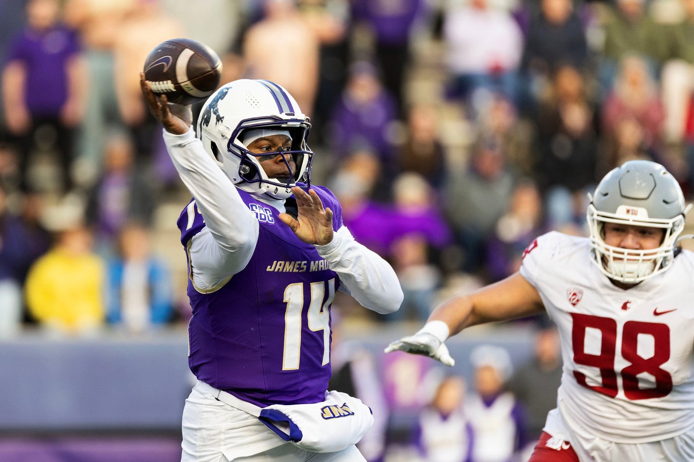 Knight scores on 58-yard run as No. 21 James Madison rallies to beat Washington State 24-20 | iNFOnews.ca Knight scores on 58-yard run as No. 21 James Madison rallies to beat Washington State 24-20 | iNFOnews.ca