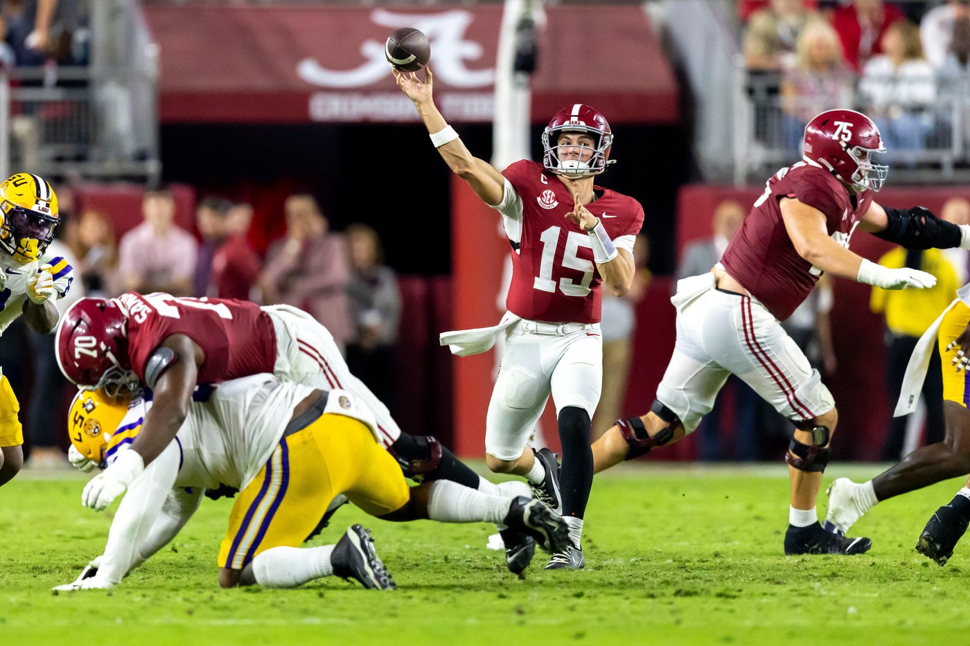 Stifling defense gives No. 4 Alabama its 8th straight win, 20-9 over LSU | iNFOnews.ca Stifling defense gives No. 4 Alabama its 8th straight win, 20-9 over LSU | iNFOnews.ca