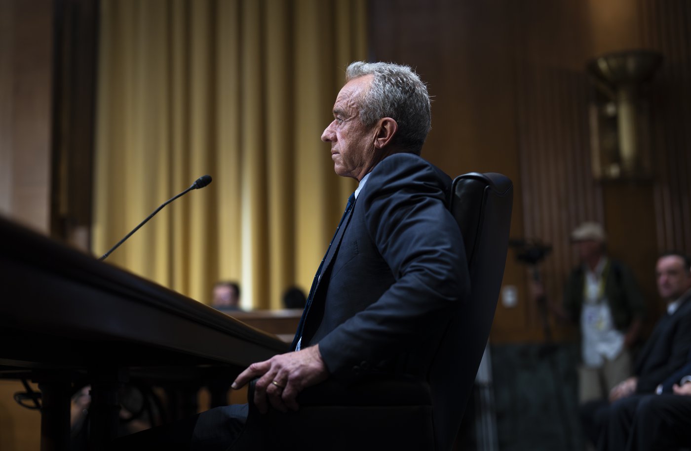 Photos from a fiery 3-hour Senate hearing with Robert F. Kennedy Jr. | iNFOnews.ca