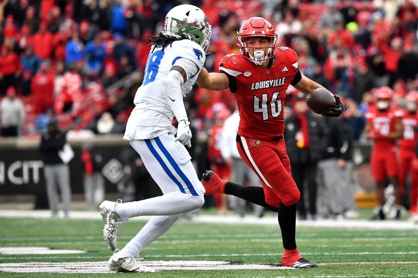 New faces for Louisville run Kentucky into the ground in 41-0 blowout | iNFOnews.ca