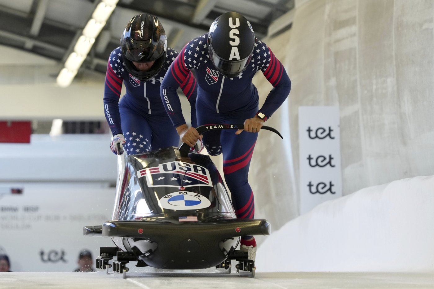 Love, Humphries-Armbruster, Meyers Taylor lead US World Cup bobsled team headed into Olympic year | iNFOnews.ca