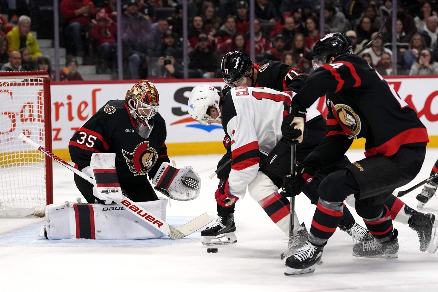 Ullmark overcomes emotions, Devils in winning return for Senators | iNFOnews.ca Ullmark overcomes emotions, Devils in winning return for Senators | iNFOnews.ca