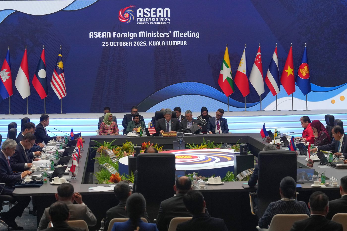 Trump’s Asia return and East Timor’s entry take spotlight in landmark ASEAN summit | iNFOnews.ca Trump’s Asia return and East Timor’s entry take spotlight in landmark ASEAN summit | iNFOnews.ca