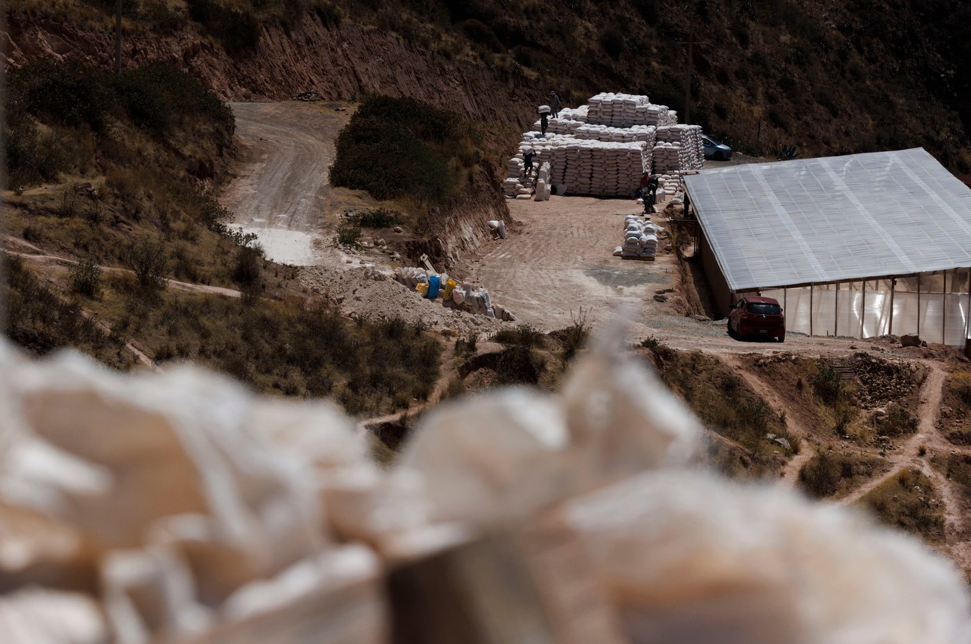 High in Peru’s Andes, villagers carry out centuries-old work of collecting salt, in photos | iNFOnews.ca High in Peru’s Andes, villagers carry out centuries-old work of collecting salt, in photos | iNFOnews.ca