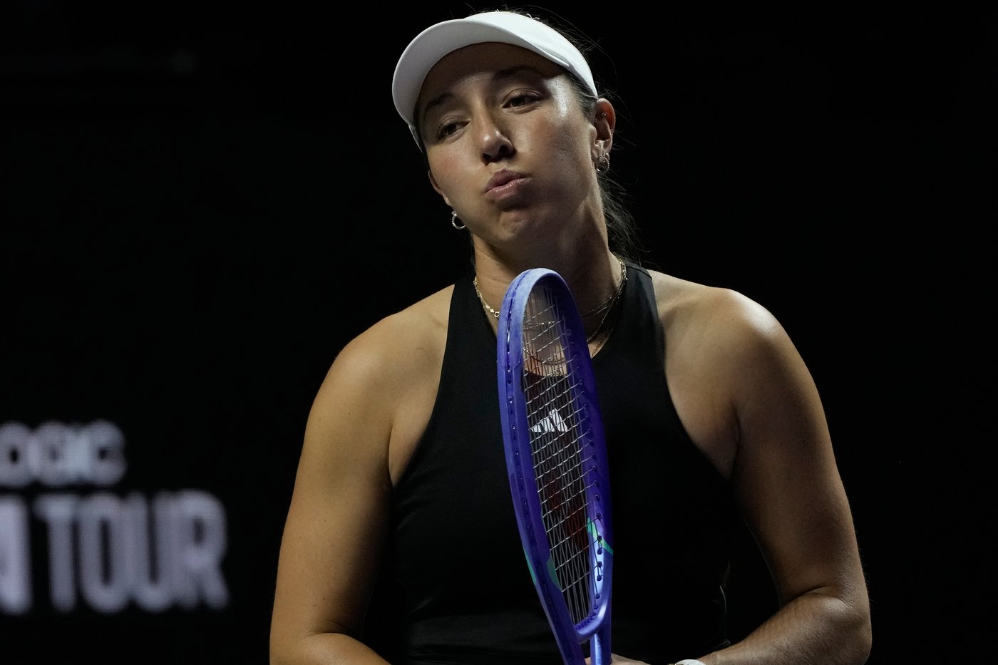 Coco Gauff revives her chances of advancing at WTA Finals by eliminating Jasmine Paolini | iNFOnews.ca Coco Gauff revives her chances of advancing at WTA Finals by eliminating Jasmine Paolini | iNFOnews.ca