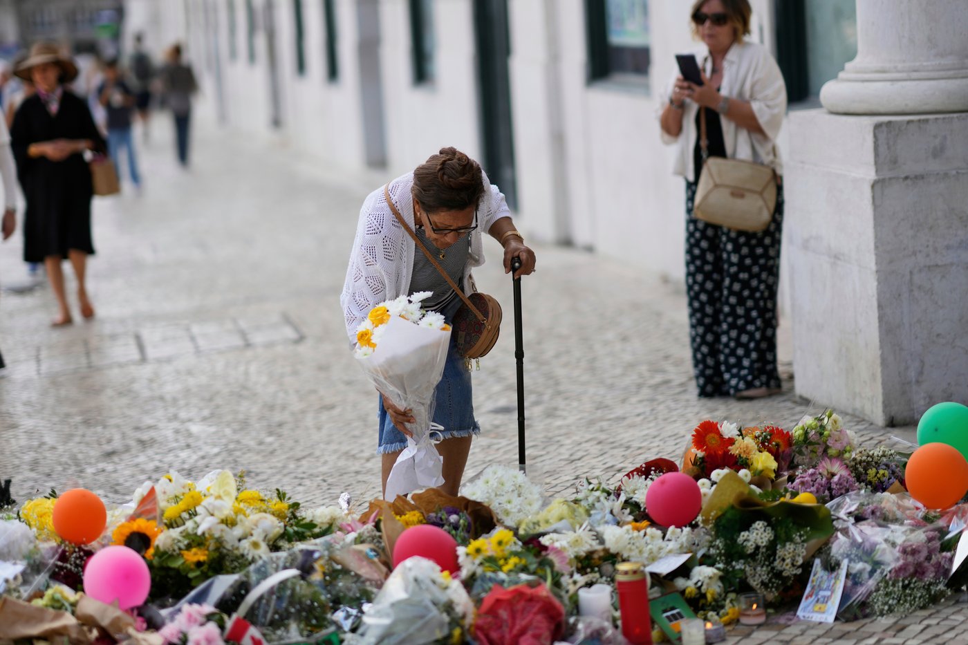 Cable failure and maintenance flaws contributed to Portugal streetcar crash, investigation says | iNFOnews.ca Cable failure and maintenance flaws contributed to Portugal streetcar crash, investigation says | iNFOnews.ca