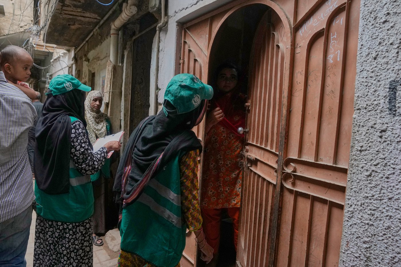 Pakistan vaccinates 9 million girls against cervical cancer despite online backlash | iNFOnews.ca